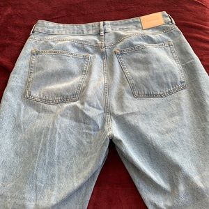 Everlane “the curved 90’s cheeky straight Jean”